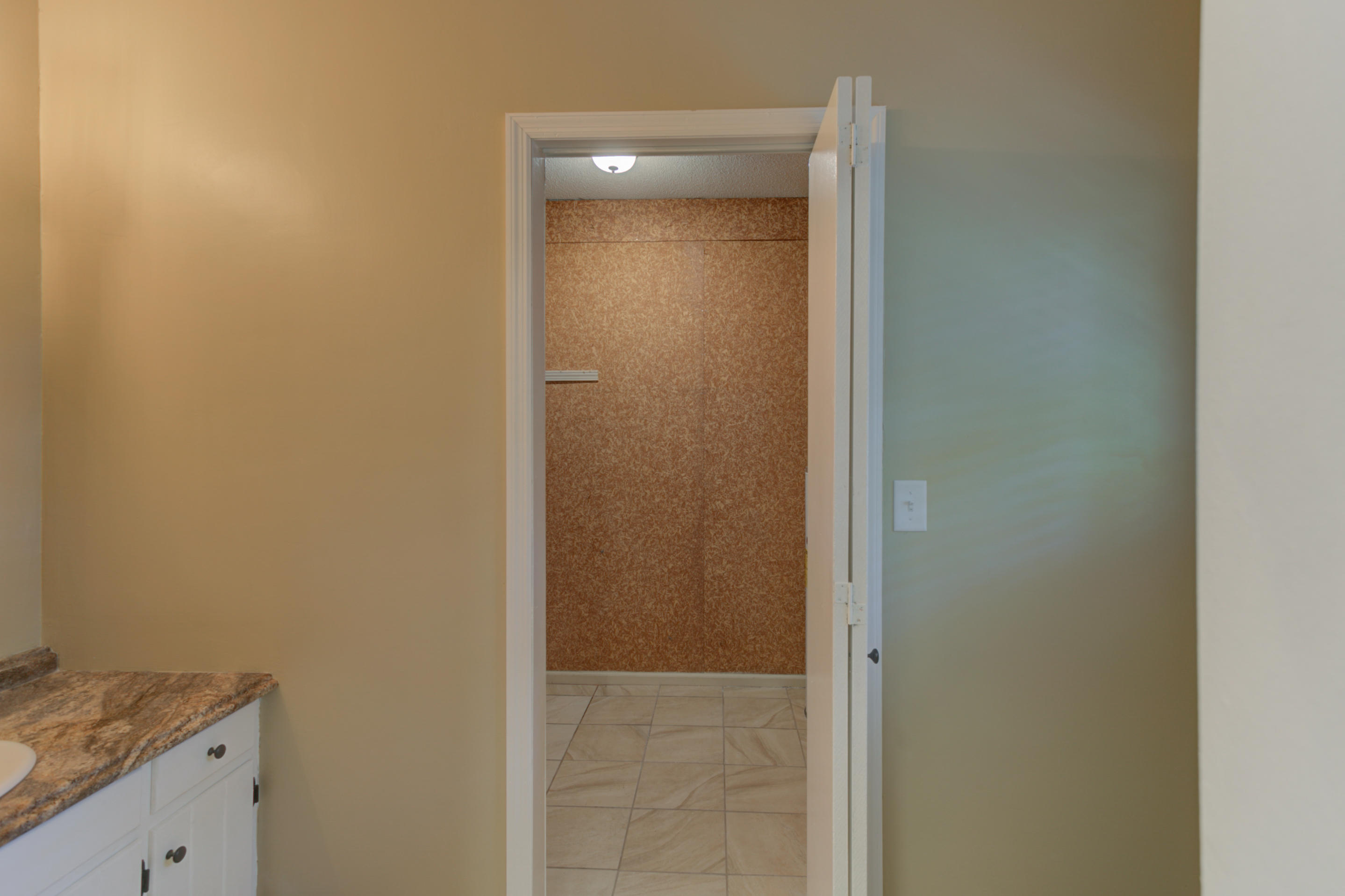 4860 Lone Hill Road Chattanooga, TN 37416 - Photo 16 of 27 Half Bath on Main
