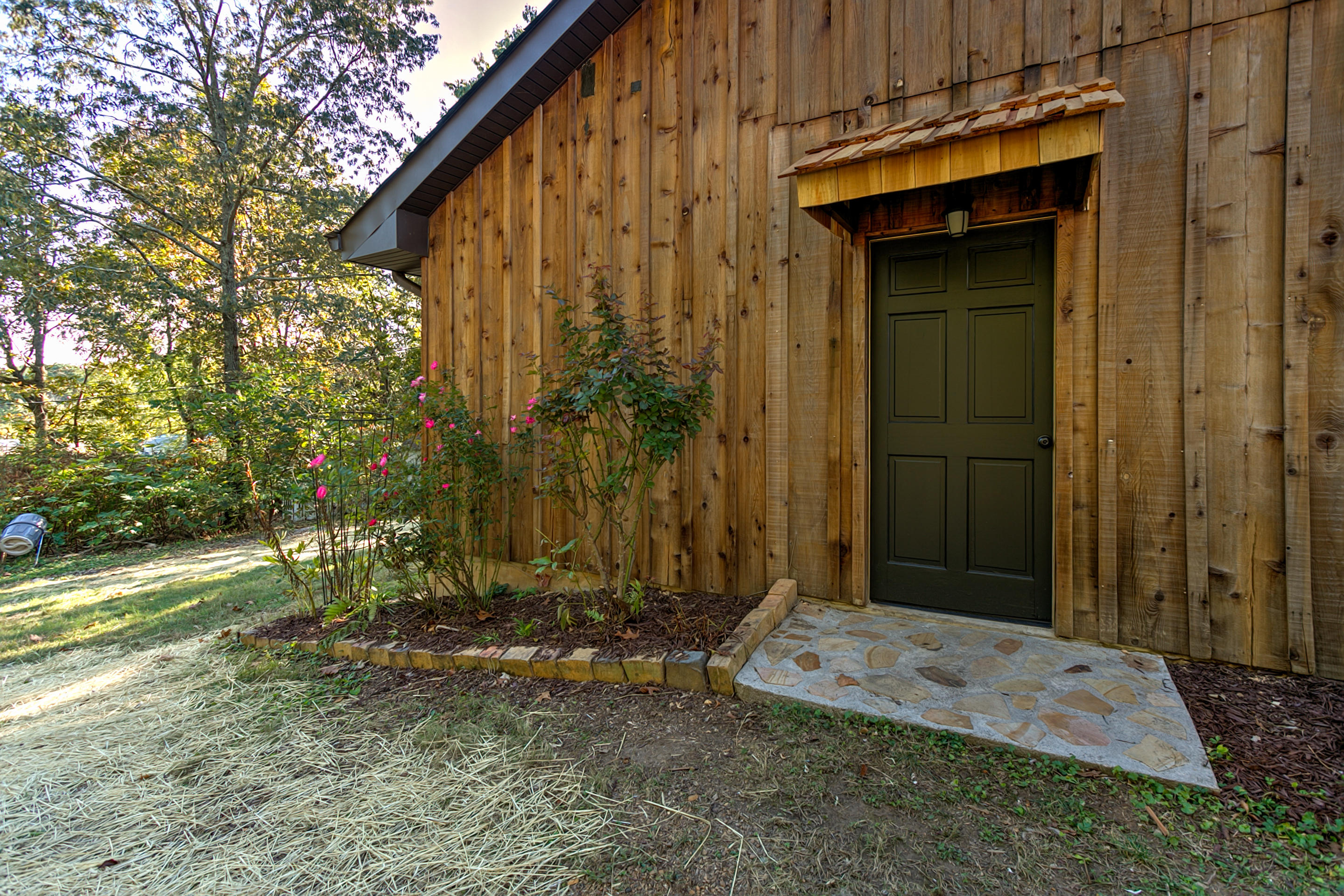 4860 Lone Hill Road Chattanooga, TN 37416 - Photo 24 of 27 Side Entrance Garage