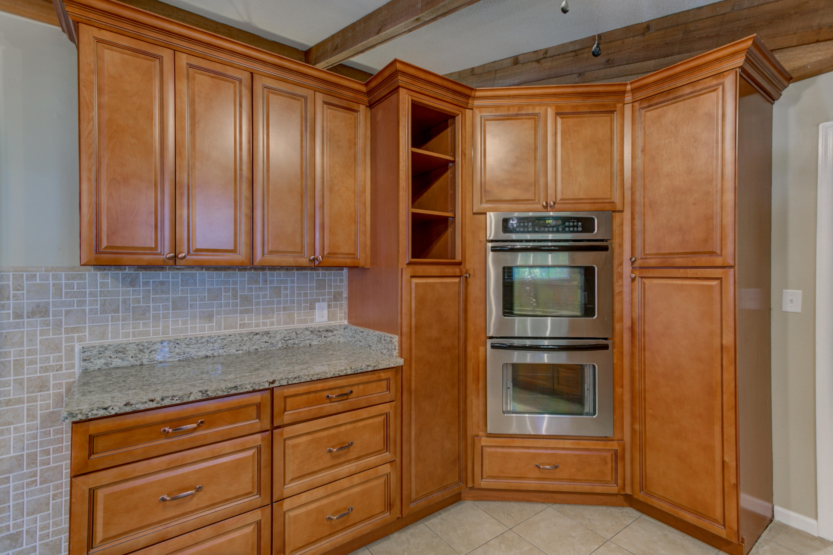 4860 Lone Hill Road Chattanooga, TN 37416 - Photo 5 of 27 Double Oven