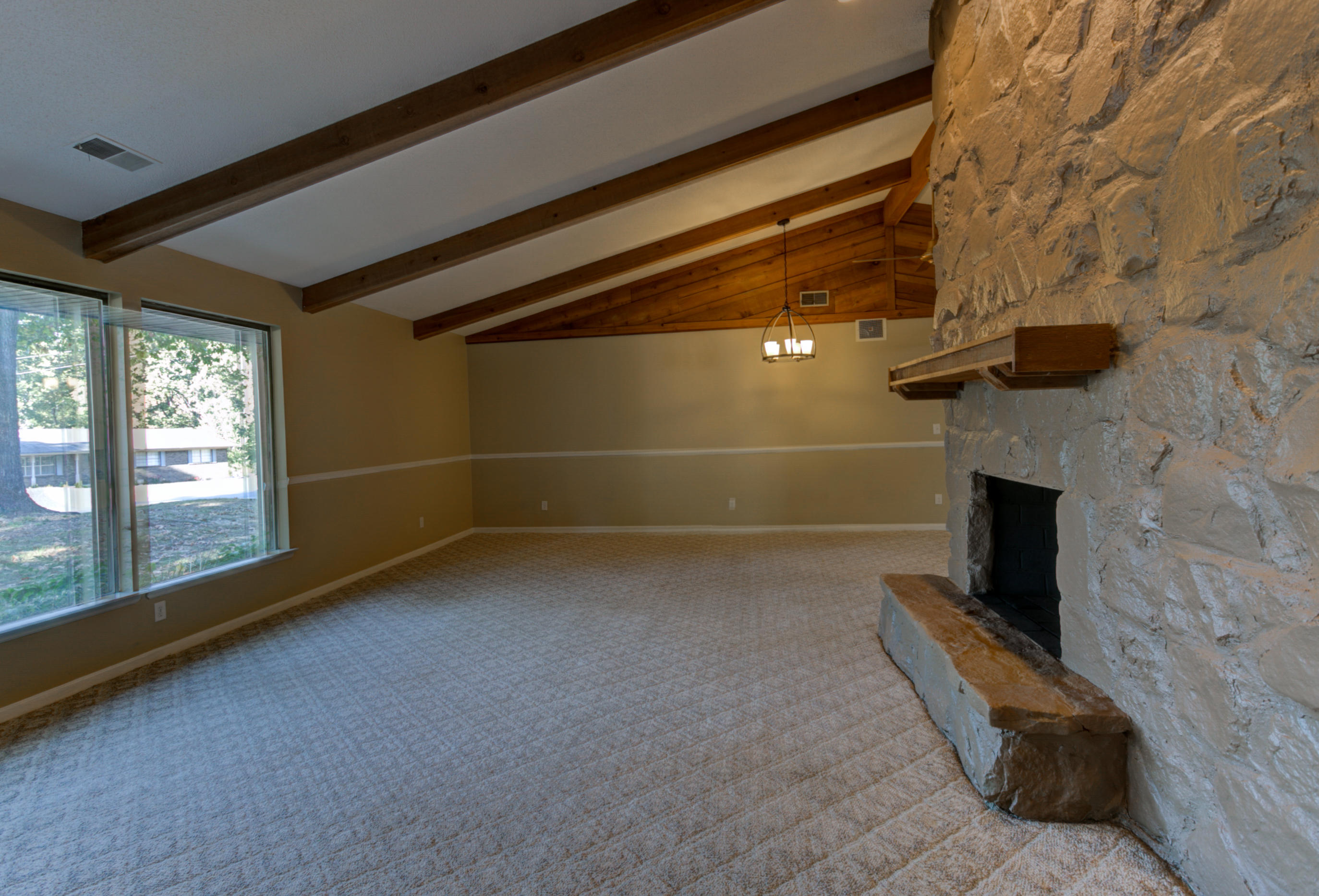 4860 Lone Hill Road Chattanooga, TN 37416 - Photo 9 of 27 Living Room