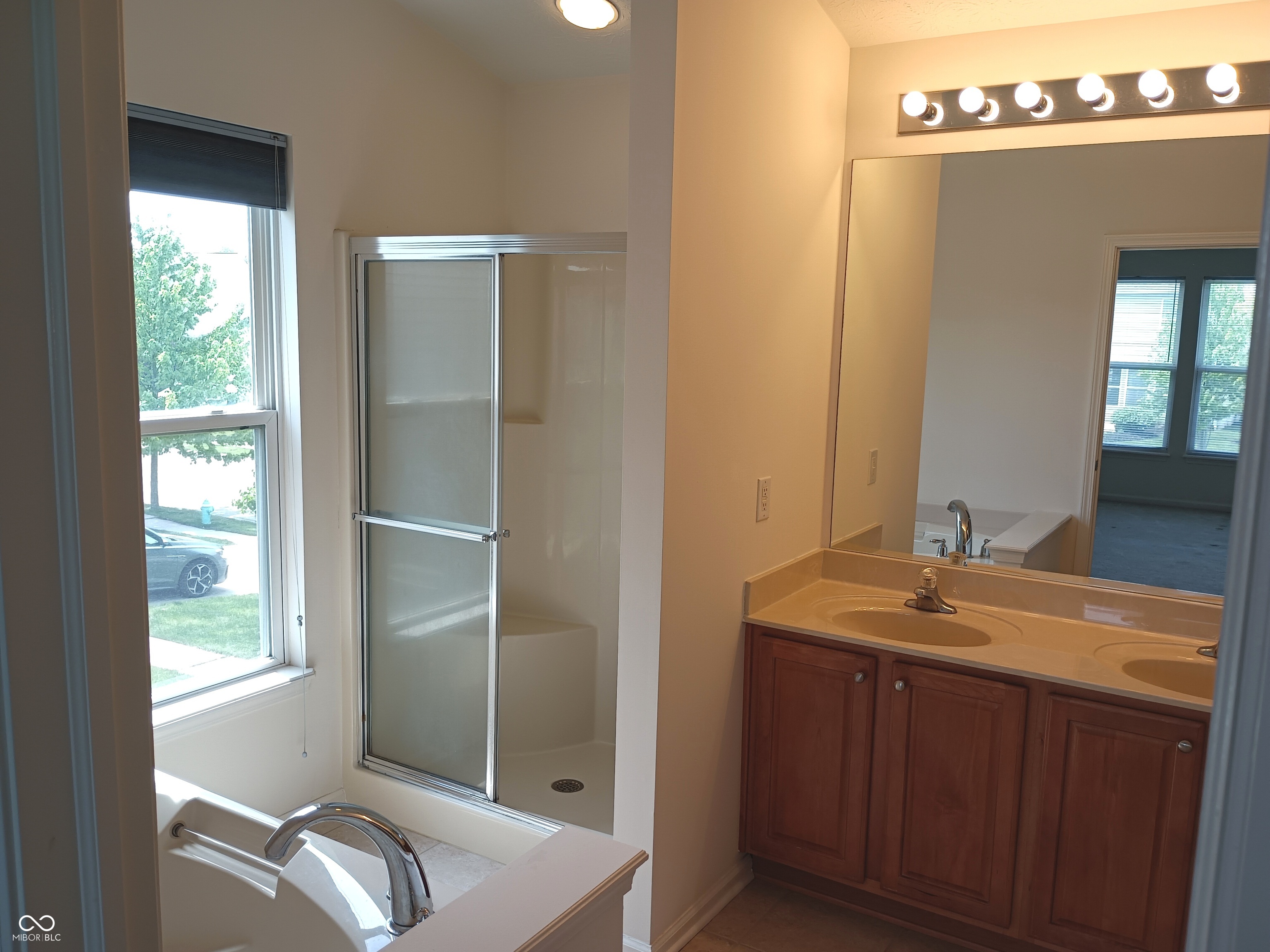 14010 Avalon E Drive Fishers, IN 46037 - Photo 9 of 16