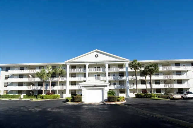 $2,500 | 1717 Whitehall Drive, Unit 201, Davie, FL 33324