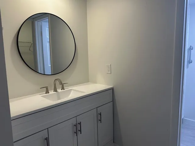 $2,500 | 1717 Whitehall Drive, Unit 201, Davie, FL 33324