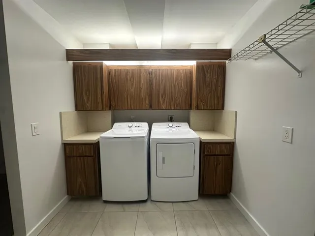 $2,500 | 1717 Whitehall Drive, Unit 201, Davie, FL 33324