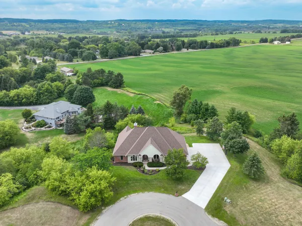 $1,099,900 | W6178 Oak Vista Lane, Plymouth, WI 53073