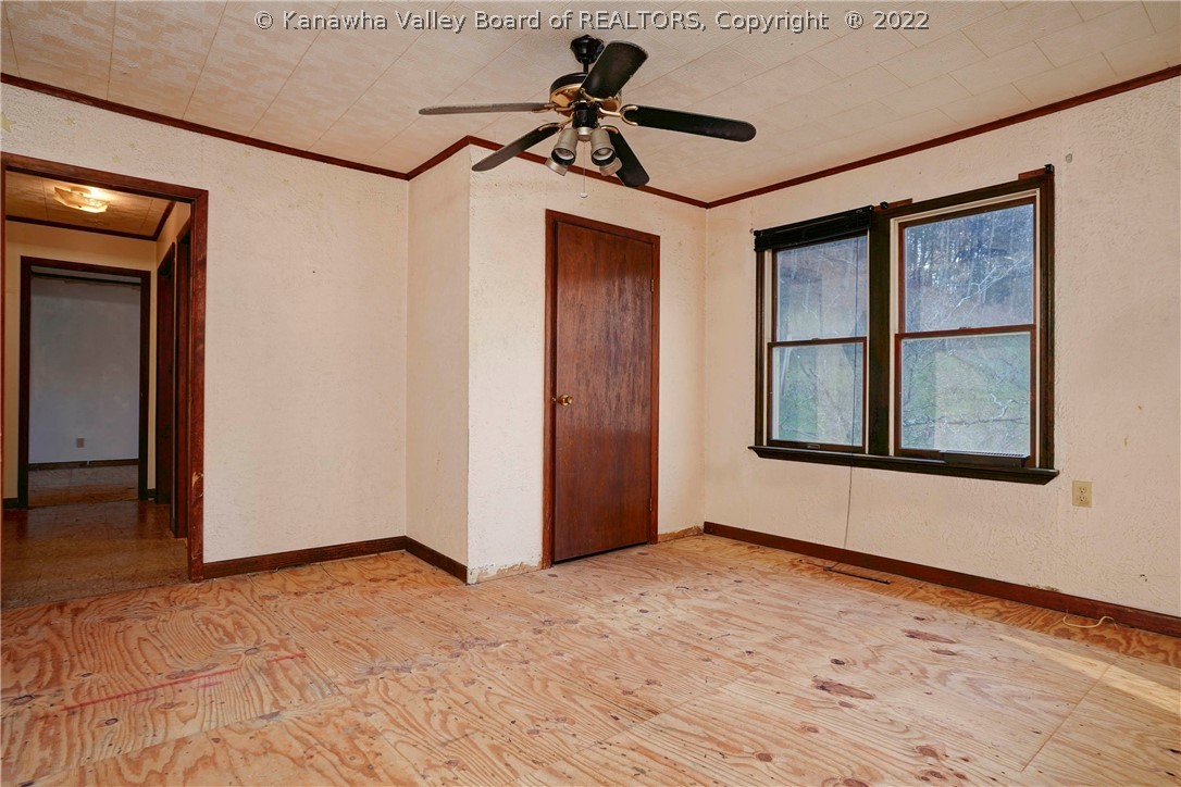 734 Hunter Road Charleston, WV 25311 - Photo 10 of 24 Farm House Bedroom