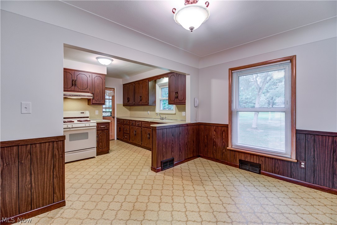 6508 Crossview Road Independence, OH 44131 - Photo 7 of 25