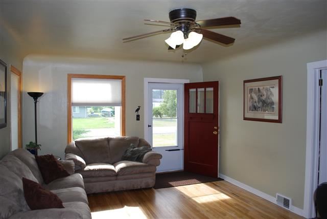 4918 North Evergreen Road Spokane Valley, WA 99216 - Photo 3 of 18