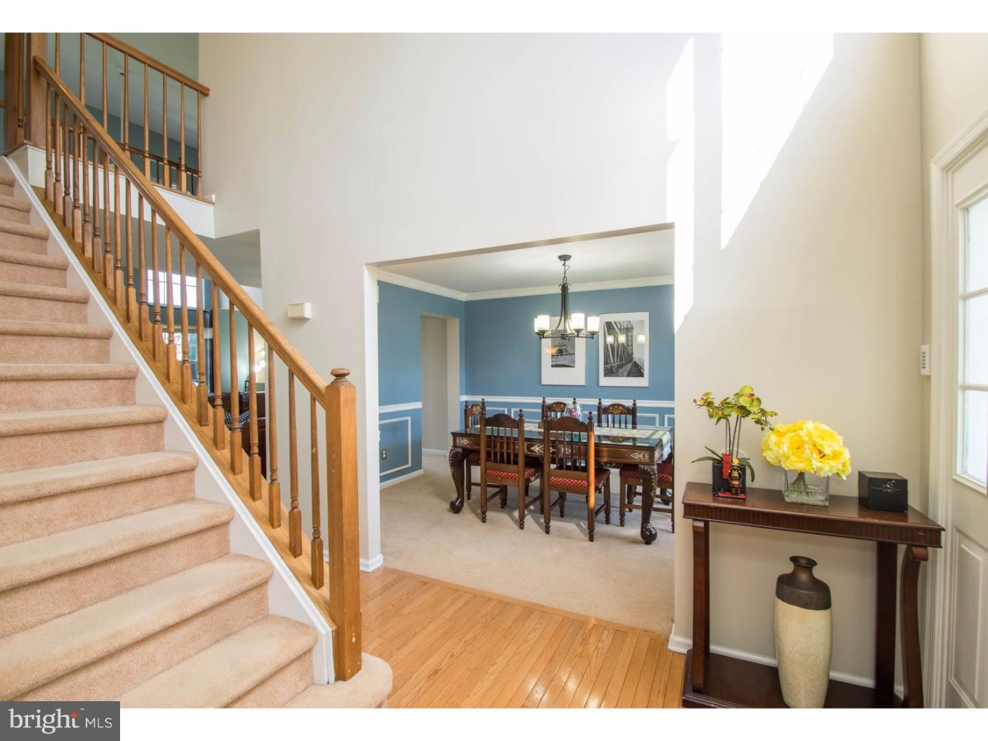27 Savoy Road Newark, DE 19702 - Photo 6 of 25 Foyer