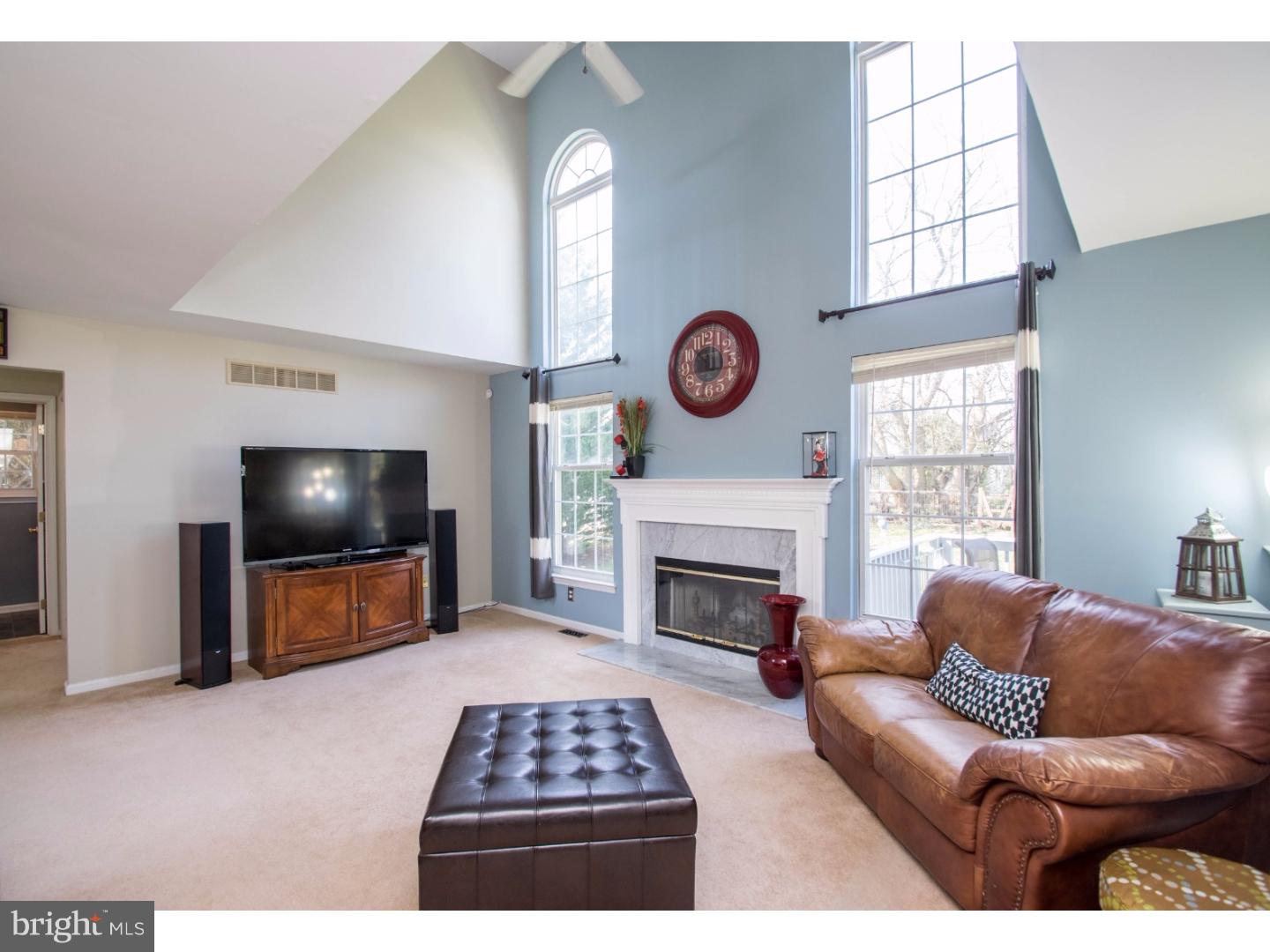 27 Savoy Road Newark, DE 19702 - Photo 9 of 25 Family Room