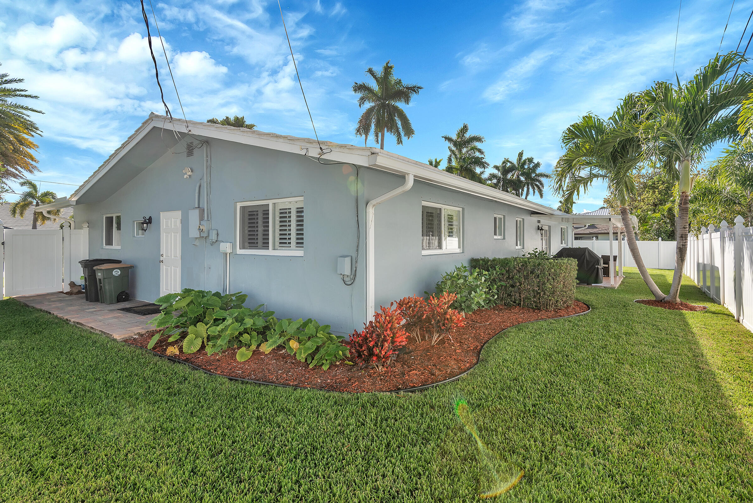 3161 Northeast 28th Avenue Lighthouse Point, FL 33064 - Photo 27 of 27 3161 - 053
