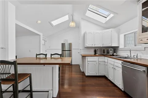 $1,590,000 | 16 Courtway Street, Narragansett, RI 02882