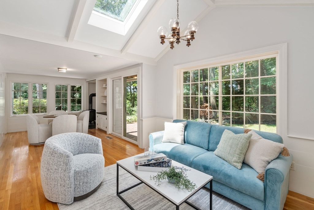 41 Locust Avenue Lexington, MA 02421 - Photo 12 of 34