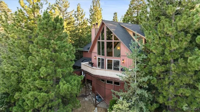 $996,000 | 27621 Cedarwood Drive, Lake Arrowhead, CA 92352