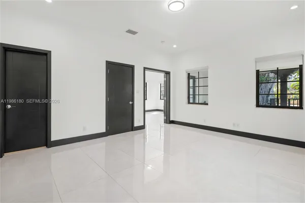 $16,000 | 519 Alhambra Circle, Coral Gables, FL 33134