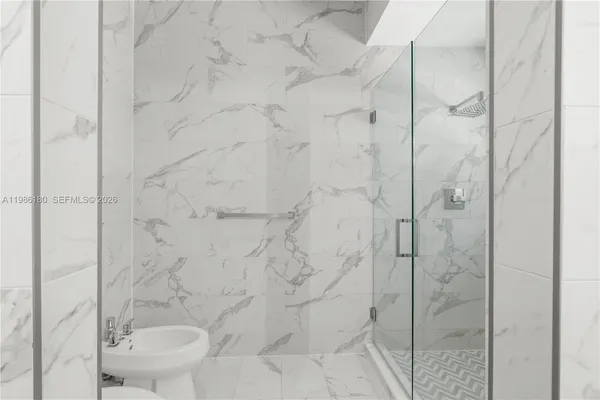 $16,000 | 519 Alhambra Circle, Coral Gables, FL 33134