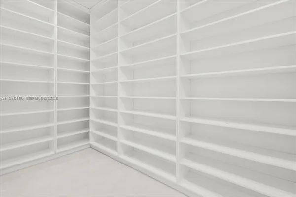 $16,000 | 519 Alhambra Circle, Coral Gables, FL 33134