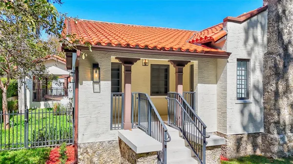 $16,000 | 519 Alhambra Circle, Coral Gables, FL 33134