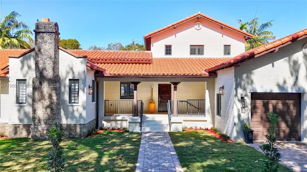 $16,000 | 519 Alhambra Circle, Coral Gables, FL 33134