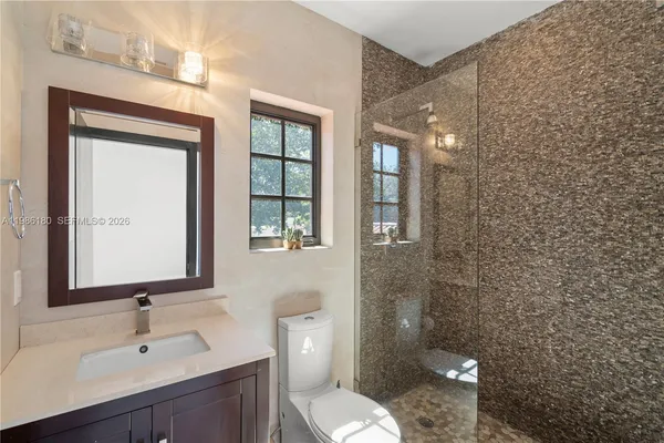 $16,000 | 519 Alhambra Circle, Coral Gables, FL 33134