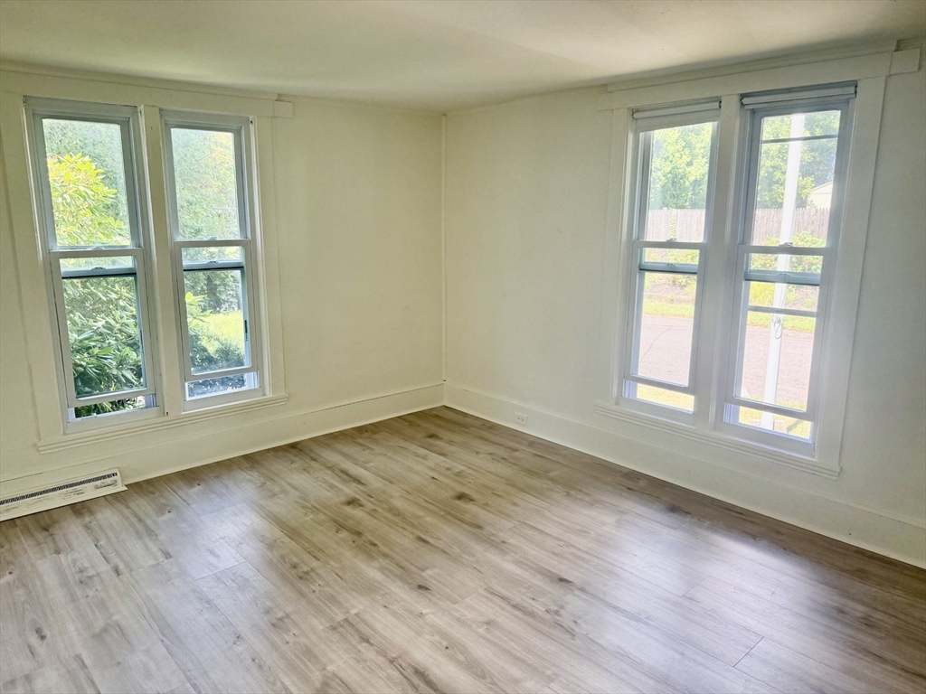 38 Crescent Road, Unit 38 Weymouth, MA 02191 - Photo 12 of 23 Gallery Image 12