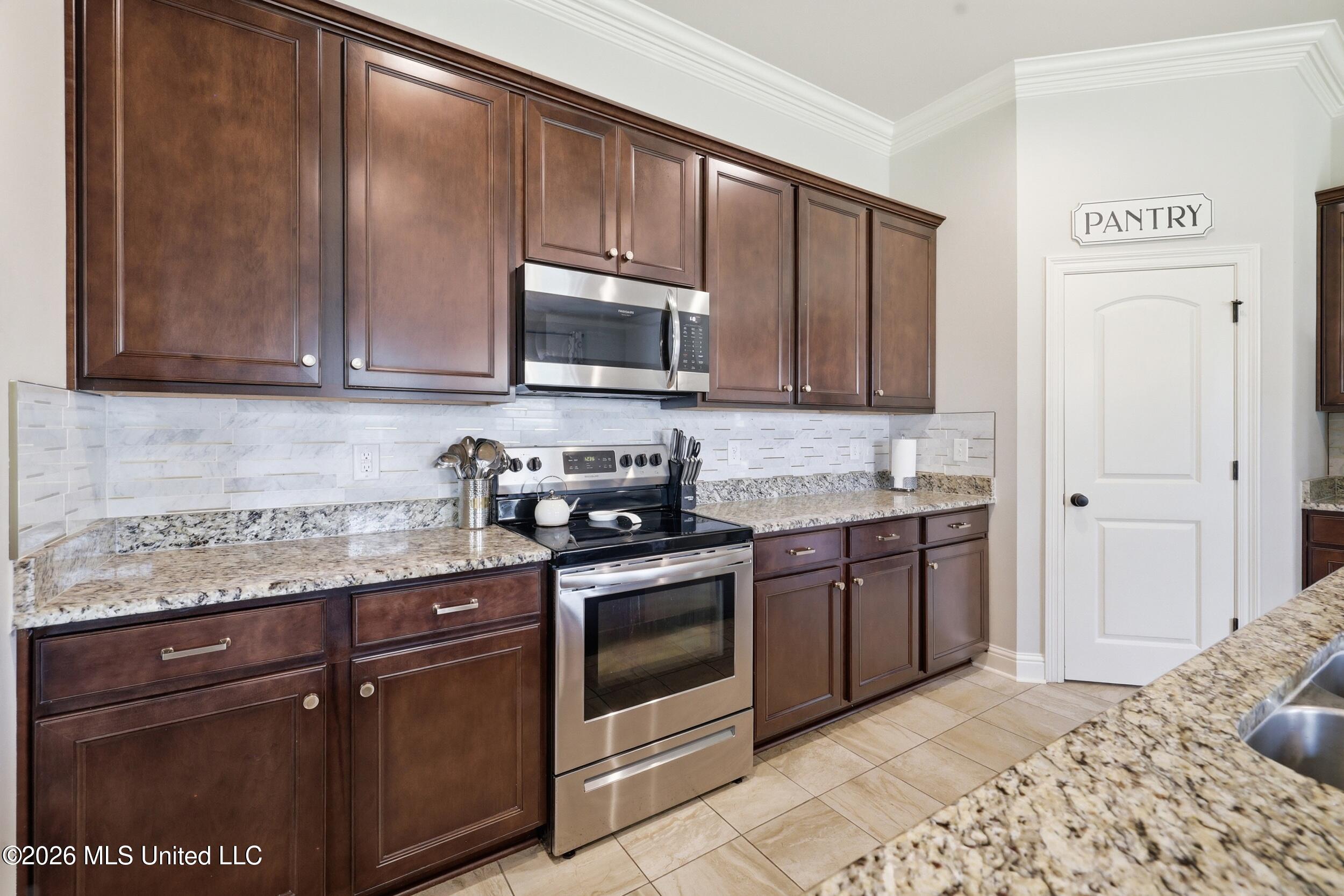 12083 Doc Sheffield Road Gulfport, MS 39503 - Photo 11 of 54 R6__0575