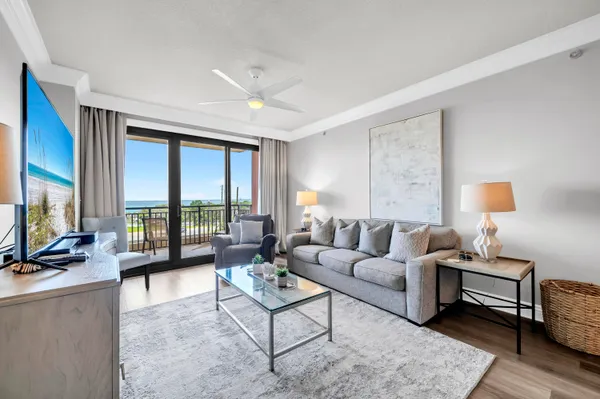 $660,000 | 10 Harbor Boulevard, Unit W128, Destin, FL 32541