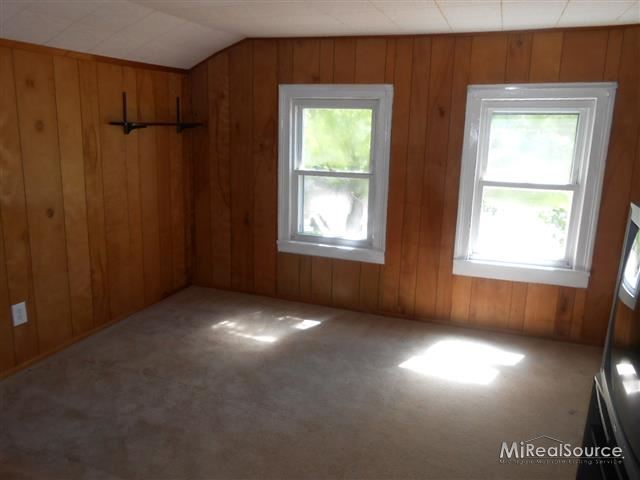 8670 North River Road Marine City, MI 48039 - Photo 4 of 7 31149747-3.JPG