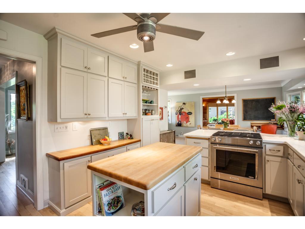 5704 Code Avenue Edina, MN 55436 - Photo 9 of 21