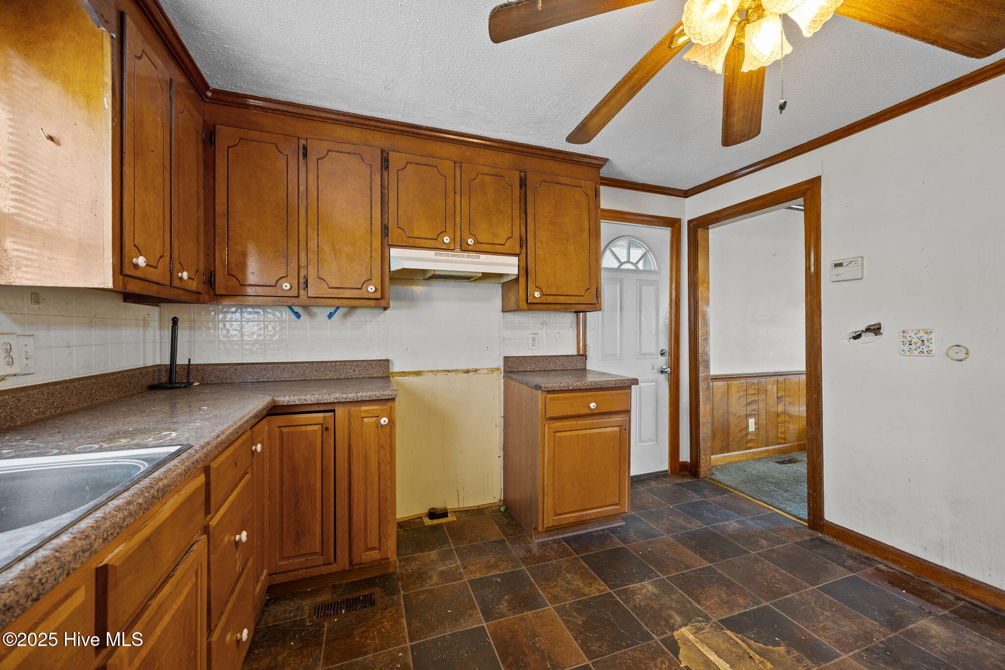 4418 Frog Level Road Winterville, NC 28590 - Photo 9 of 55 Kitchen