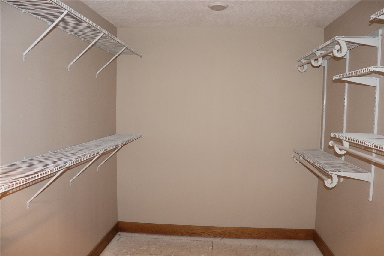 2408 Aspen Ln Road Decorah, IA 52101 - Photo 9 of 20 Gallery Image 9