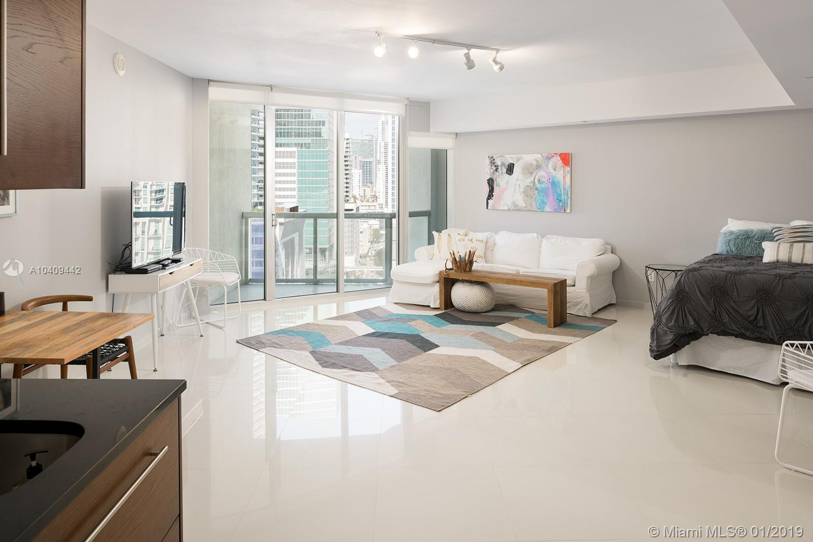 475 Brickell Avenue, Unit 1908 Miami, FL 33131 - Photo 2 of 17