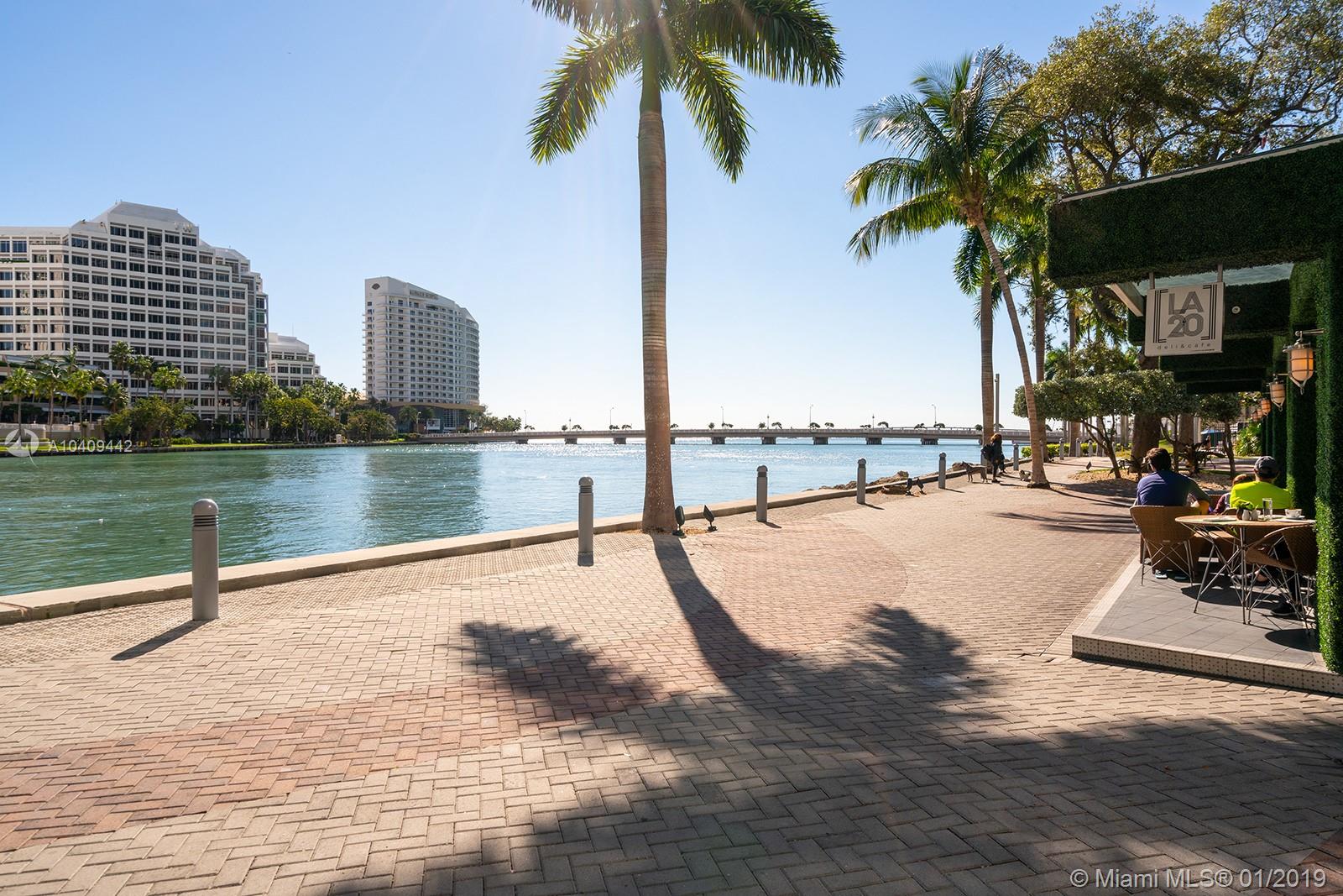 475 Brickell Avenue, Unit 1908 Miami, FL 33131 - Photo 15 of 17