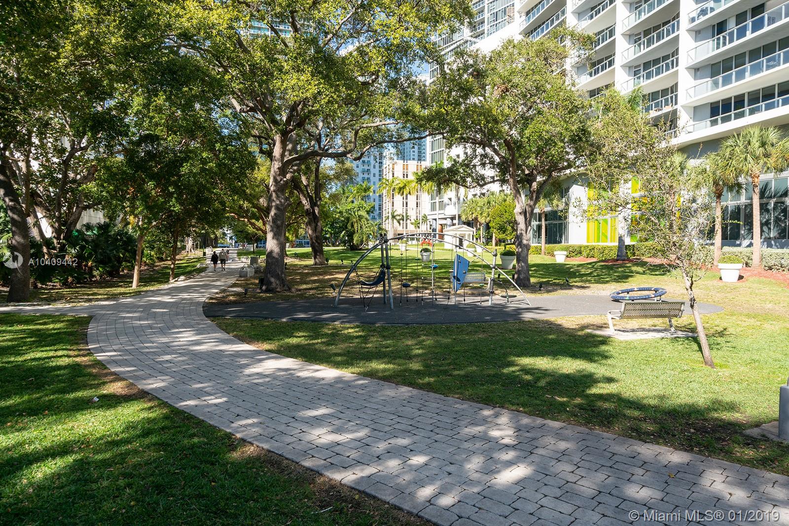 475 Brickell Avenue, Unit 1908 Miami, FL 33131 - Photo 16 of 17