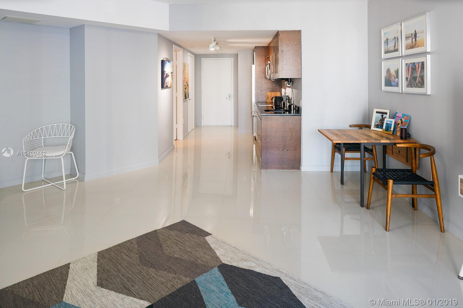 475 Brickell Avenue, Unit 1908 Miami, FL 33131 - Photo 4 of 17