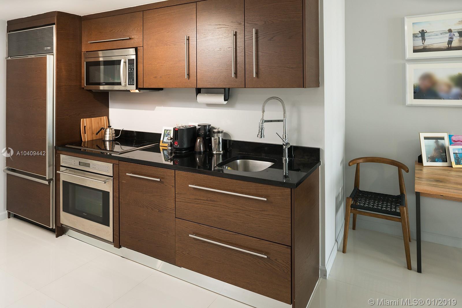 475 Brickell Avenue, Unit 1908 Miami, FL 33131 - Photo 5 of 17