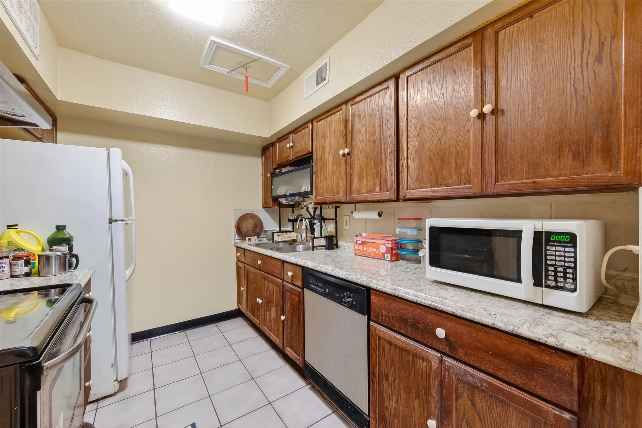 6201 Ranchester Drive, Unit 4 Houston, TX 77036 - Photo 11 of 34