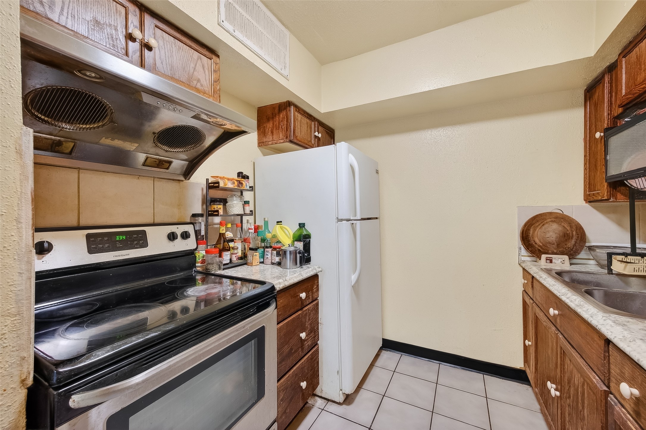 6201 Ranchester Drive, Unit 4 Houston, TX 77036 - Photo 13 of 34