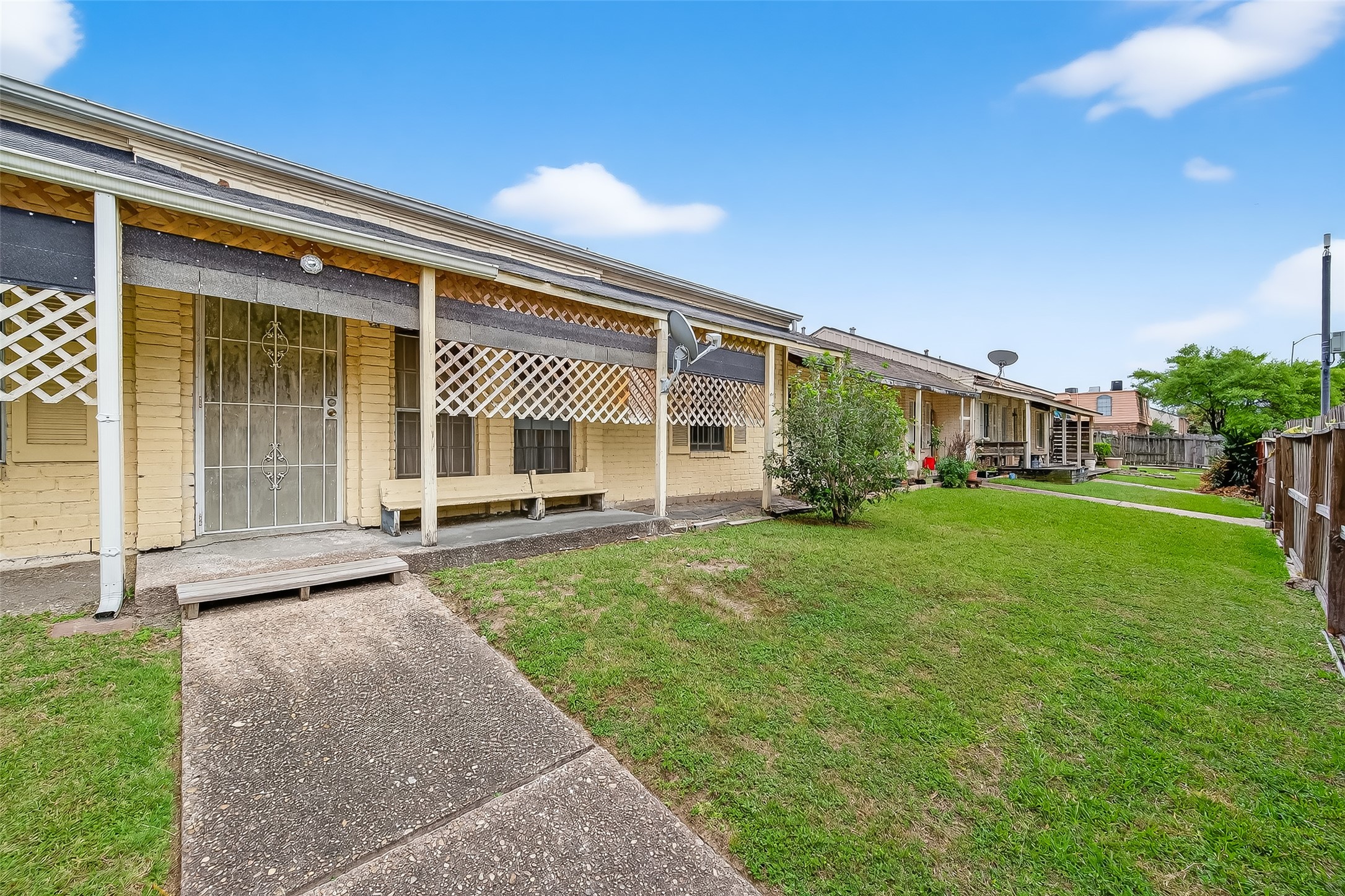 6201 Ranchester Drive, Unit 4 Houston, TX 77036 - Photo 2 of 34
