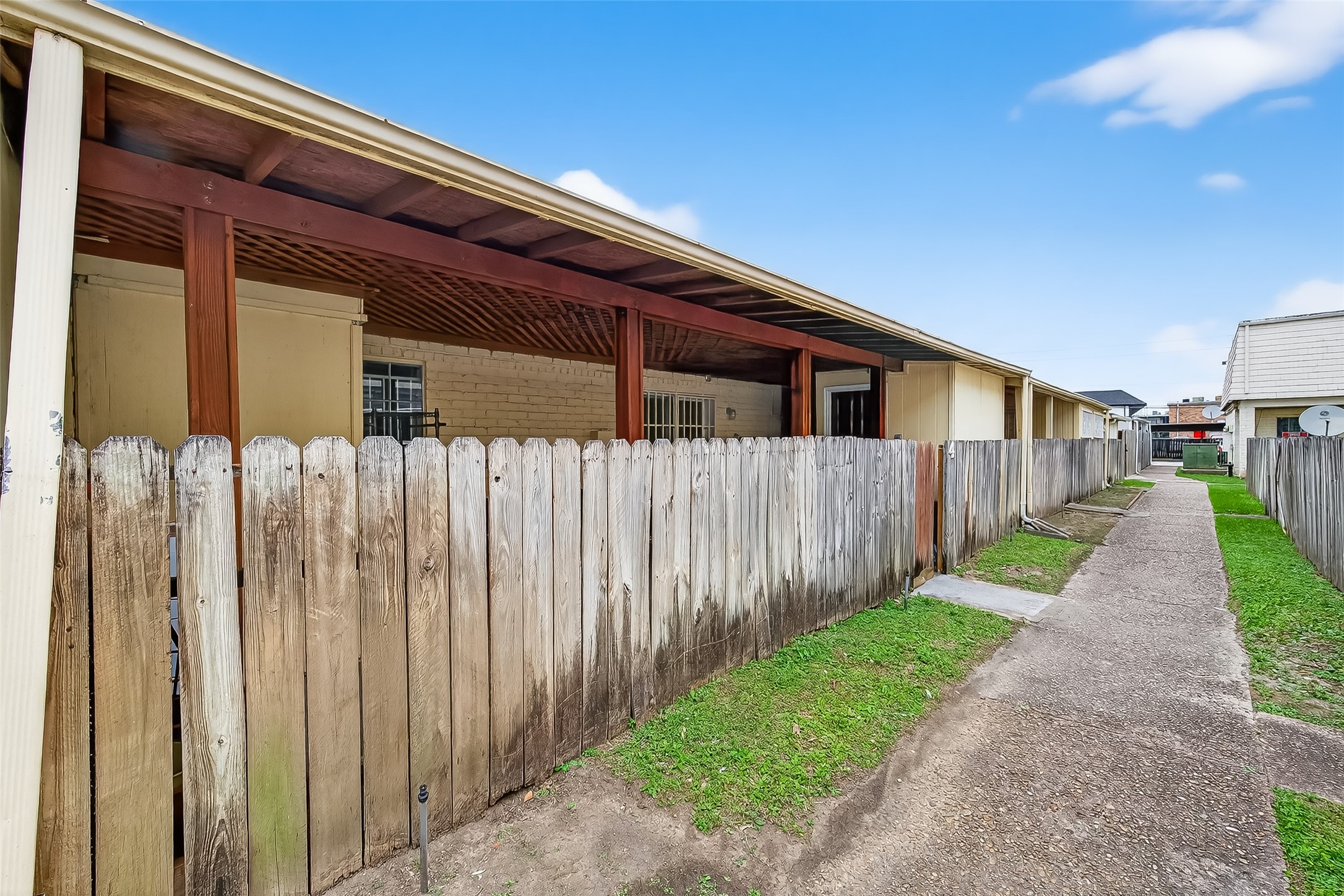 6201 Ranchester Drive, Unit 4 Houston, TX 77036 - Photo 31 of 34