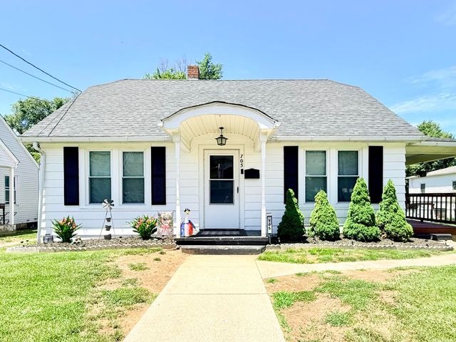 $160,000 | 705 Westview Street, Narrows, VA 24124