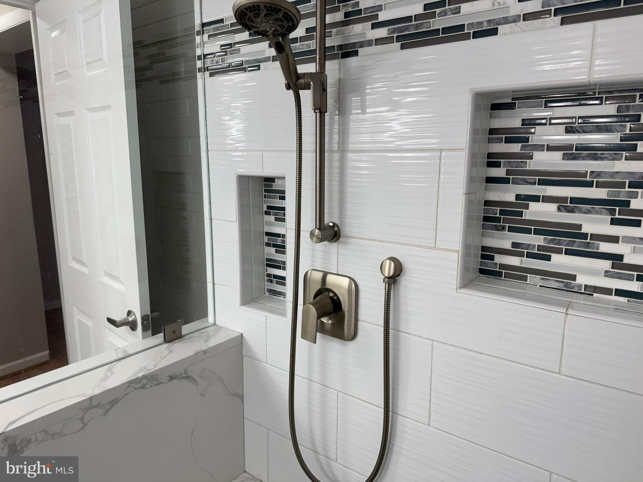 10012 Ellis Road Manassas, VA 20111 - Photo 18 of 71