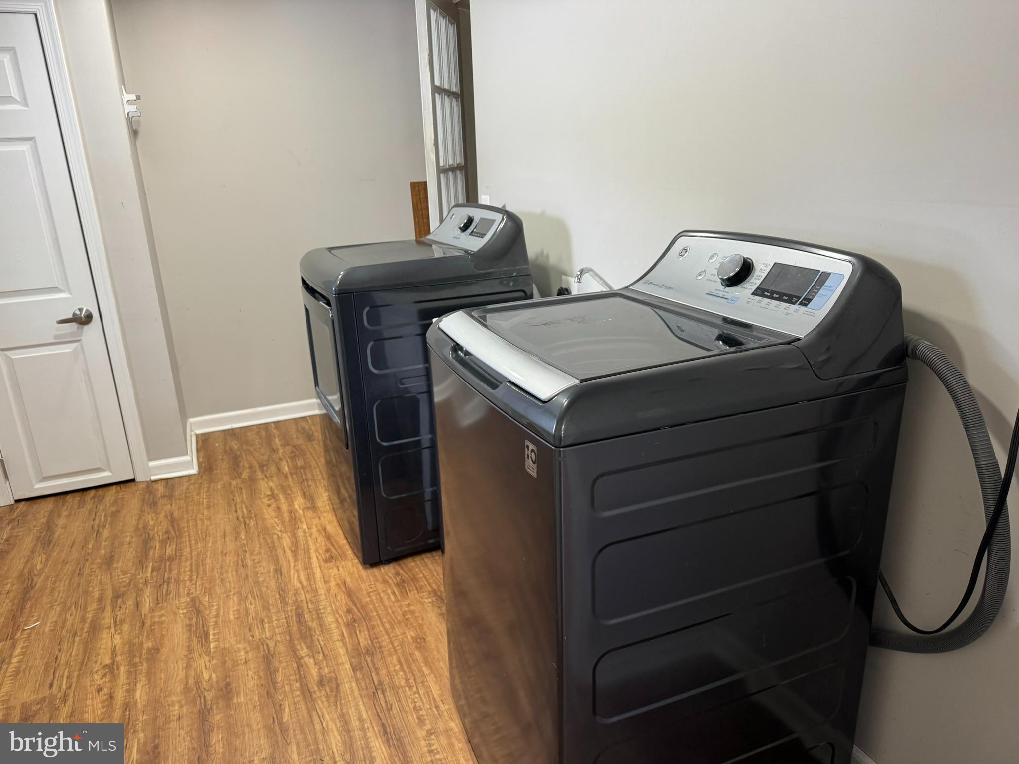 10012 Ellis Road Manassas, VA 20111 - Photo 32 of 71 a utility room with dryer and washer