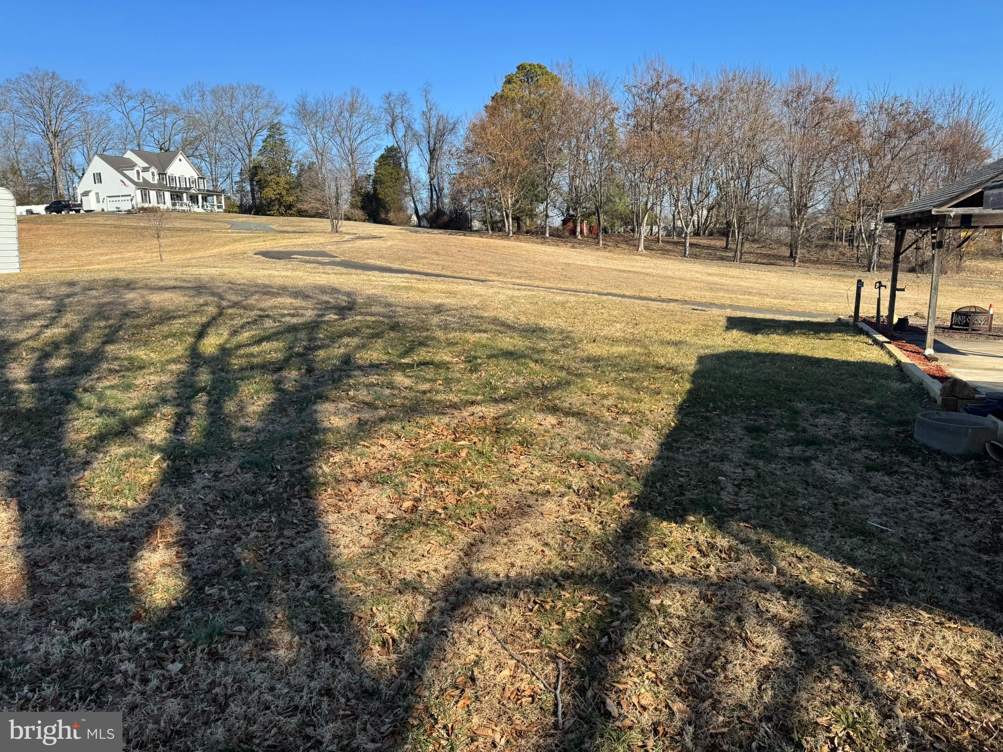 10012 Ellis Road Manassas, VA 20111 - Photo 49 of 71 a view of an ocean and a yard