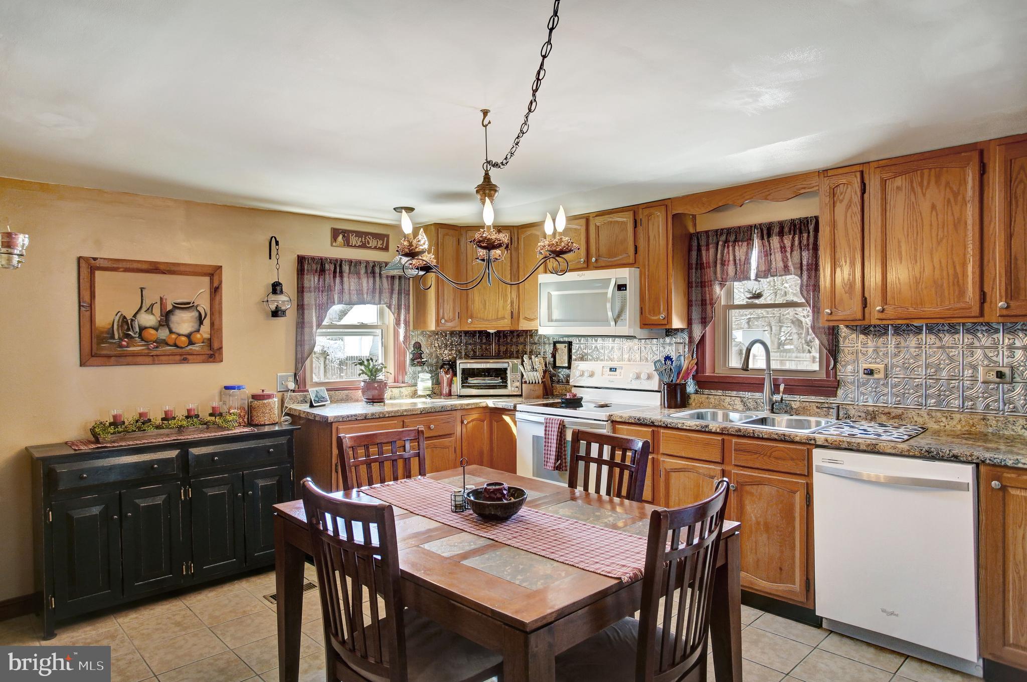 700 Marticville Road Pequea, PA 17565 - Photo 16 of 45 Eat-in kitchen