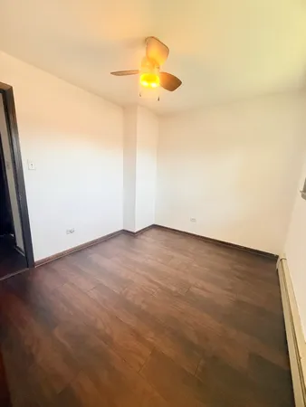 $1,600 | 7601 Banks Street, Unit 2E, Justice, IL 60458