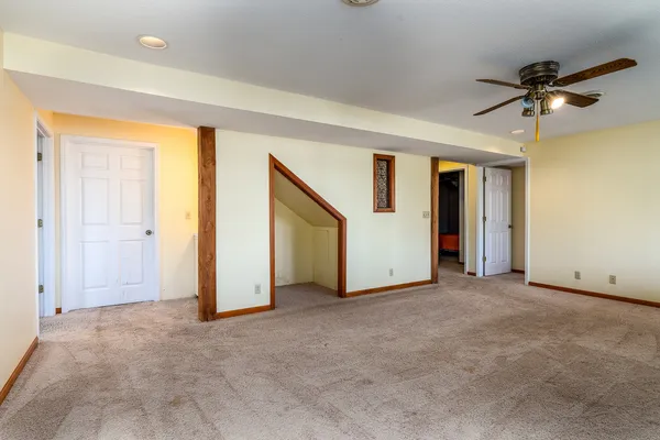 $511,000 | 5 Lake Shore Court, Carbondale, IL 62902