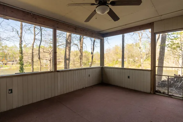 $511,000 | 5 Lake Shore Court, Carbondale, IL 62902