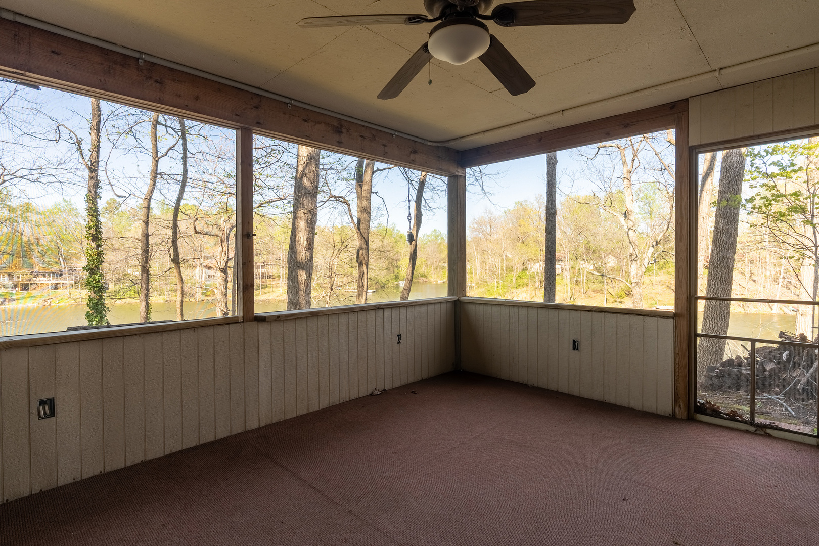 5 Lake Shore Court Carbondale, IL 62902 - Photo 39 of 50 a view of an empty room with a window