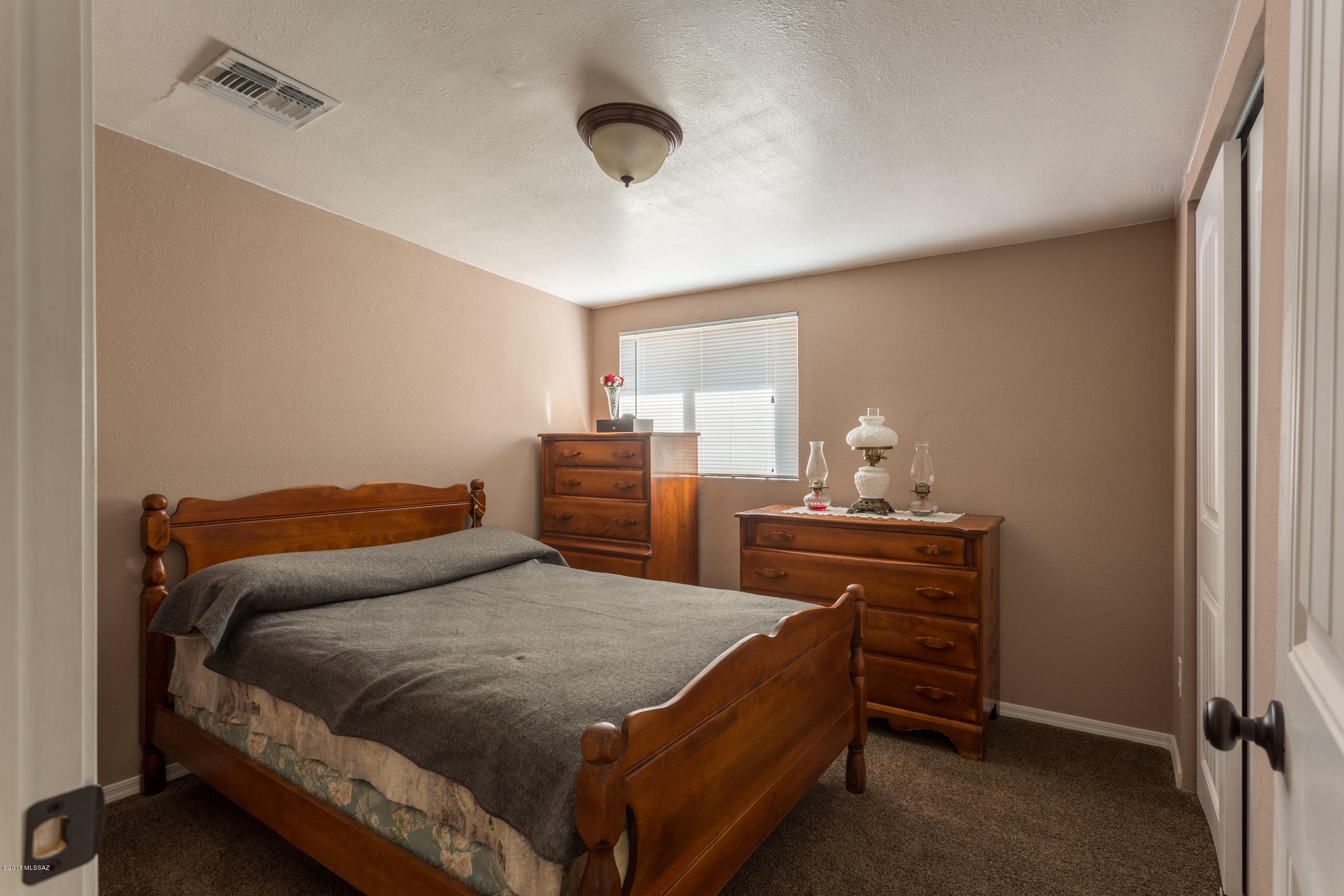 3226 East Silverlake Road Tucson, AZ 85713 - Photo 9 of 15 Gallery Image 9